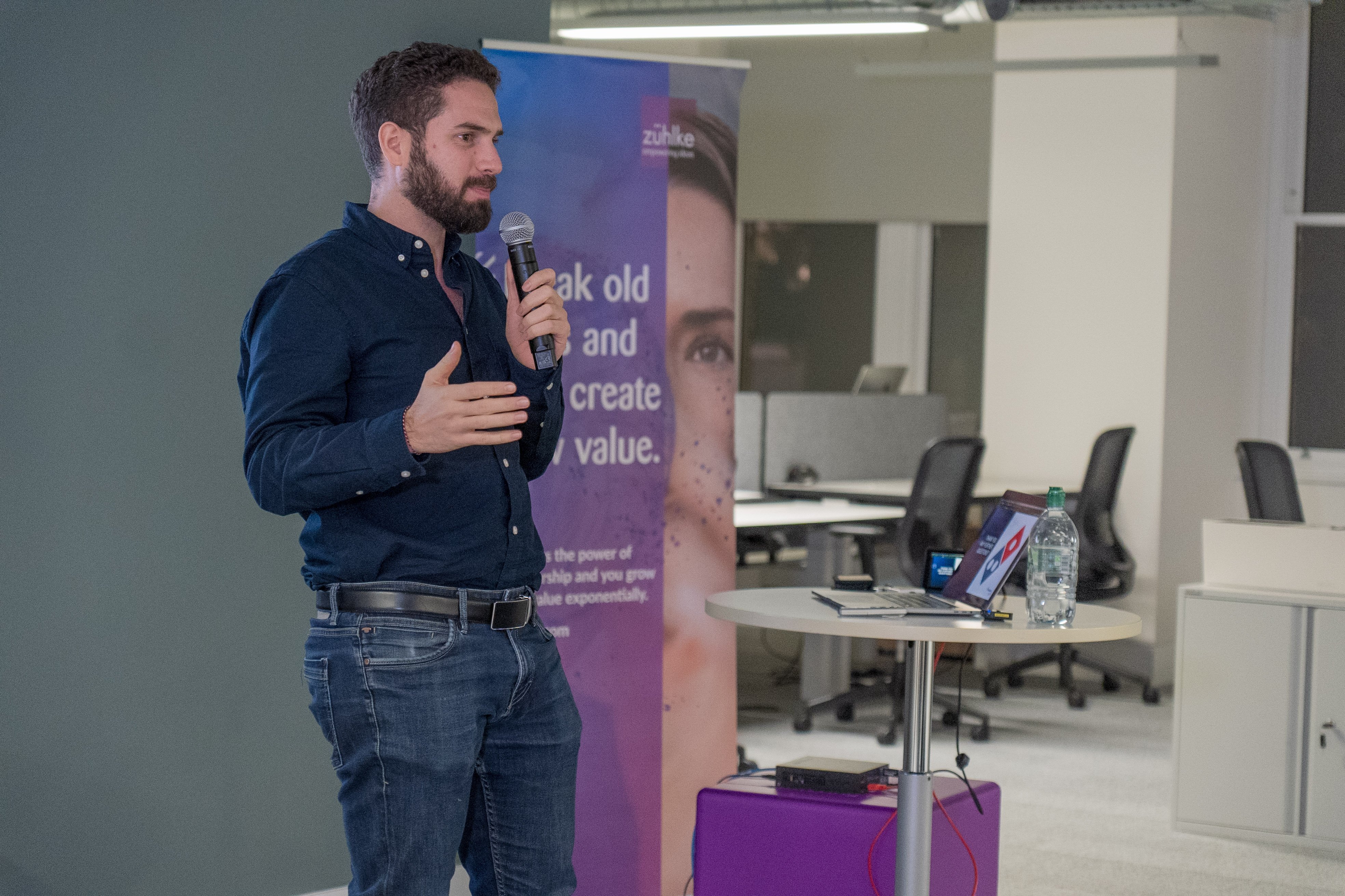 Photo_2 – Raul hosting a DevOps meetup in London office